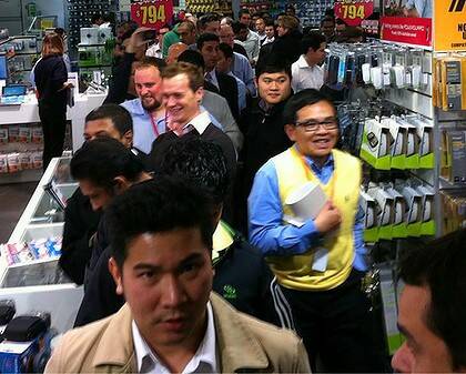 The TouchPad queue at Harvey Norman Martin Place in Sydney. Photo:   Derek Jenkins
