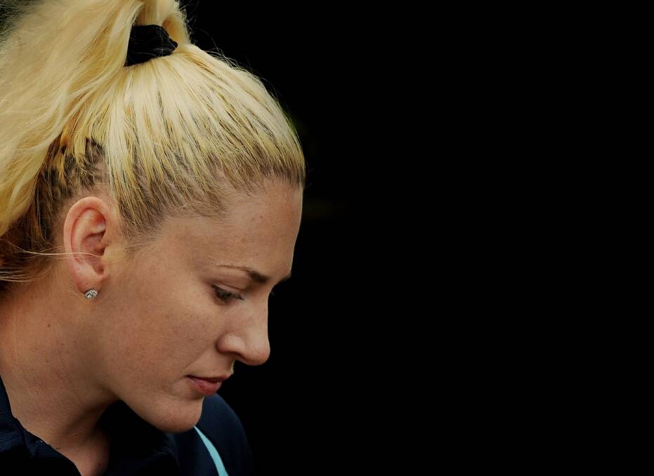 Lauren Jackson will not be playing for the Canberra Capitals this season after negotiations over an amended contract broke down.