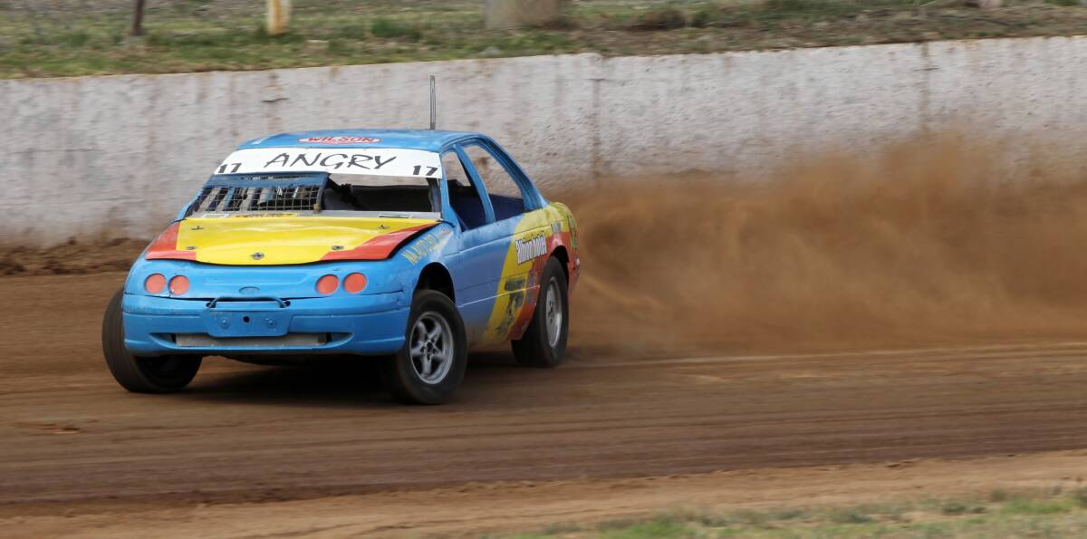 It took Albury’s Rodney Anderson five laps to find the lead in the production sedans before he held on to win.