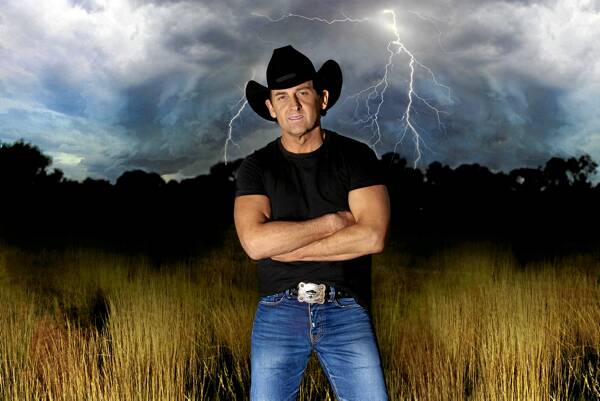 The career of Albury’s Lee Kernaghan was saved by one songwriting session with Garth Porter.