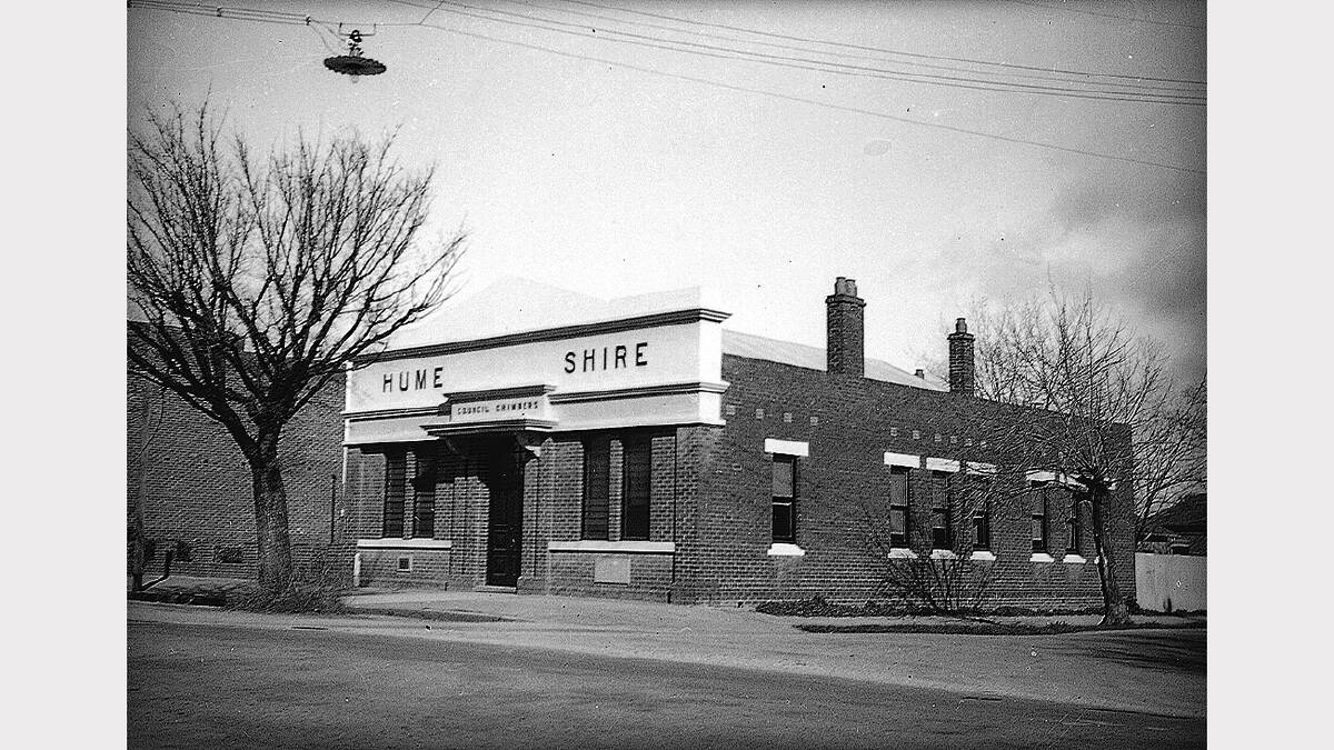 The original Hume shire offices on the corner of Kiewa and Englehardt streets, replaced in the 1960s.