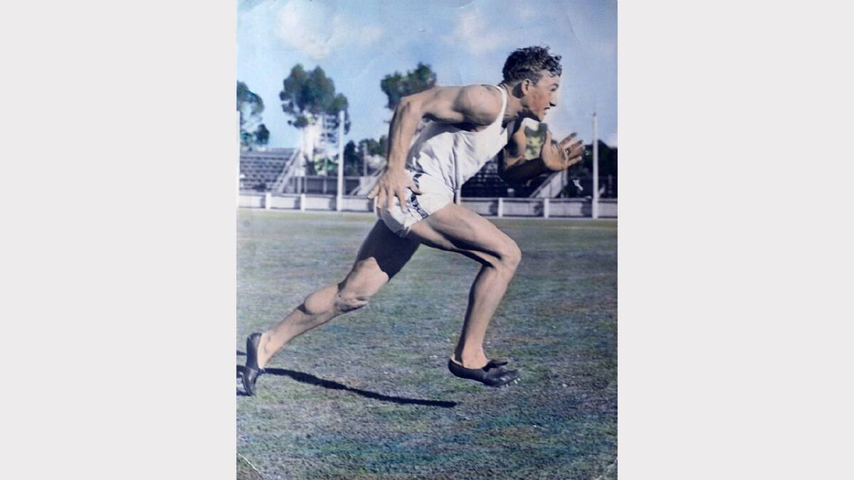 Mann pictured during the Stawell Gift carnival of 1952. He would become the first athlete to win the Wangaratta Gift, the Stawell Gift, and the Bendigo Gift treble in the same year.