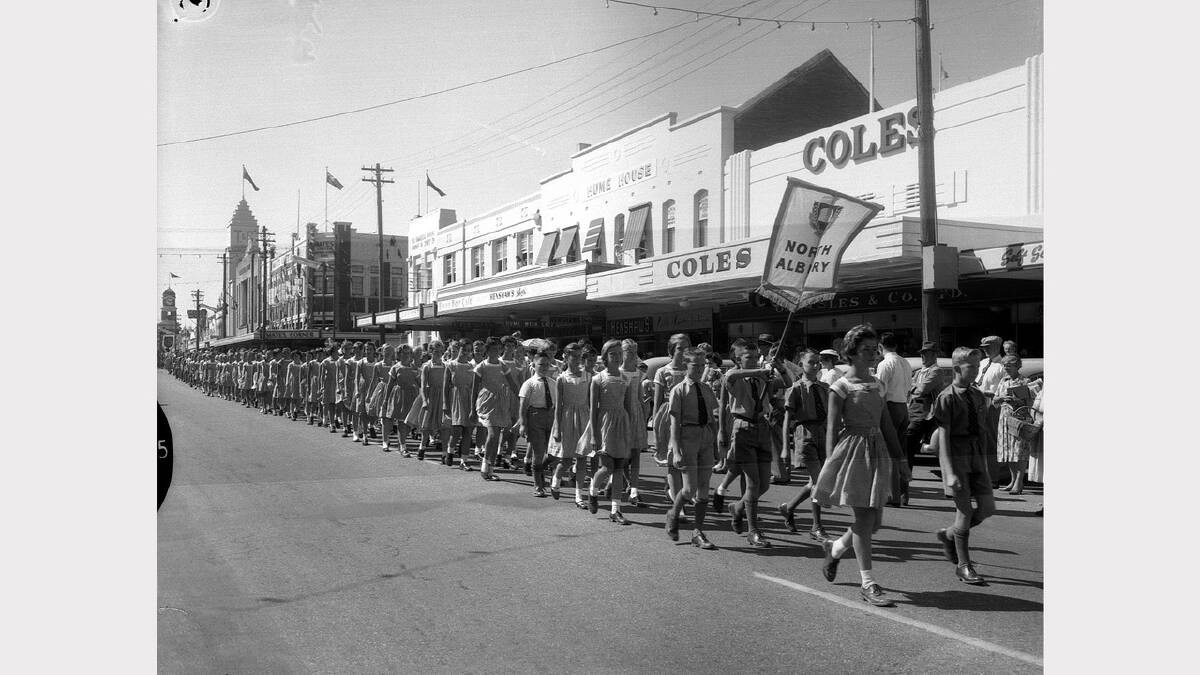 Albury North Public School parade in Dean Street in 1958.
