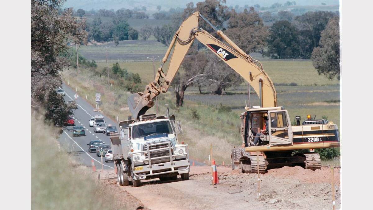 Albury internal freeway construction at Mullengandra on the Hume Highway causing some traffic holdups. Picture: PETER BATSON