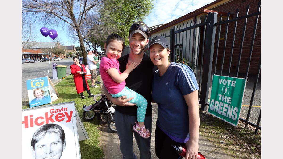 Ben and Diana Nicholson with their daughter, Chloe, 3, at Albury Public School.