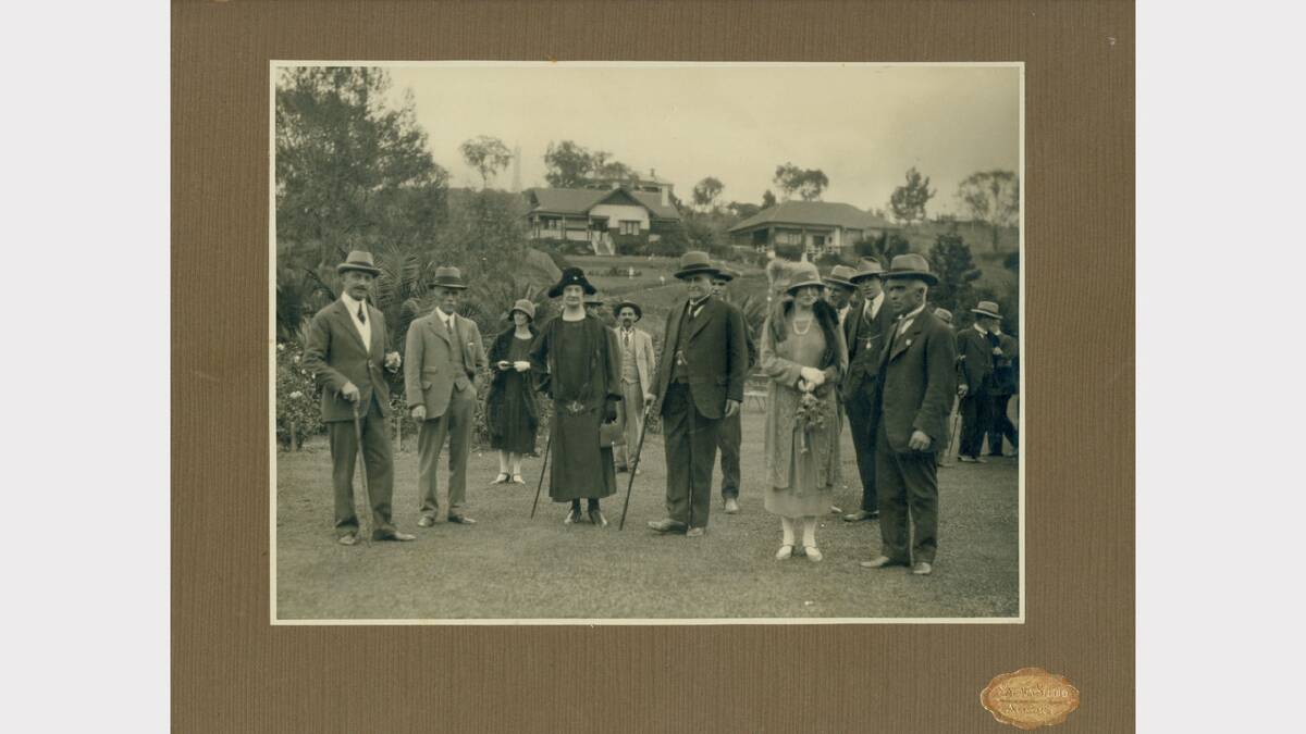 Mayor Alfred Waugh and his wife Ellen (with canes) with Governor-General Lord Stonehaven (right) in the Botanic Gardens about 1928. (AlburyCity collection).