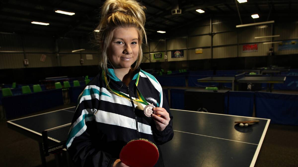 Bethany Smith won a bronze medal at the recent Australian Junior Championships at Kingsway Indoor Stadium in Perth. 