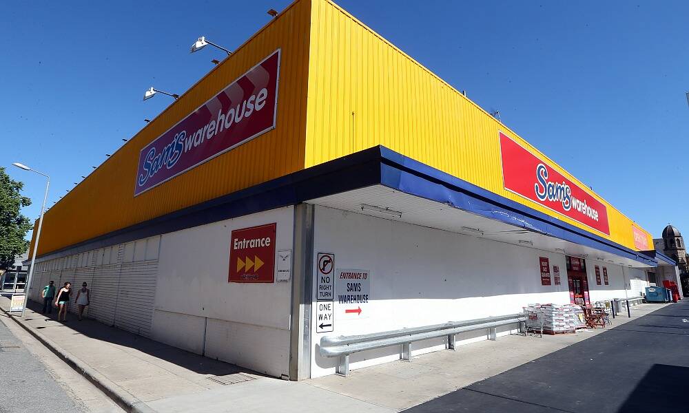 Sam’s Warehouse, discount store in central Albury will close next month. Picture: JOHN RUSSELL