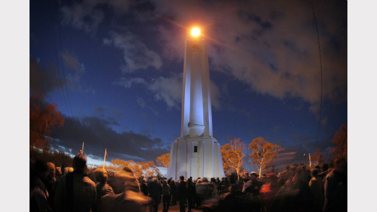 Dawn service at Monument Hill, Albury. Photo: Tara Goonan.