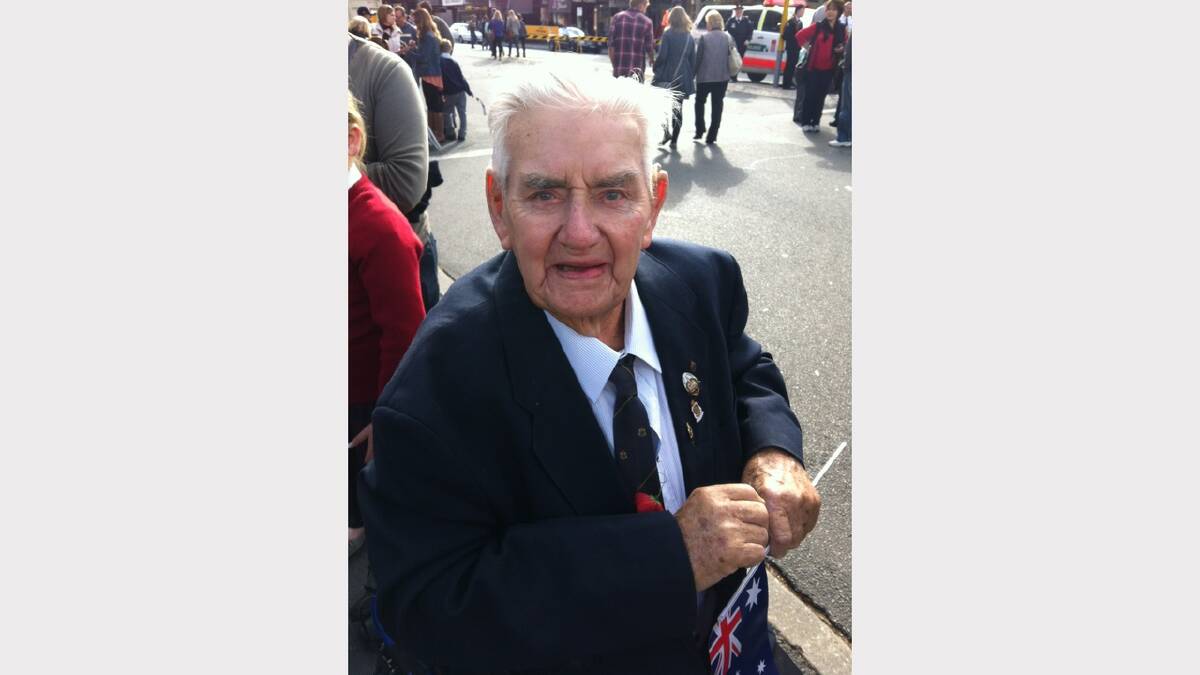 Digger reunited with lost war medals