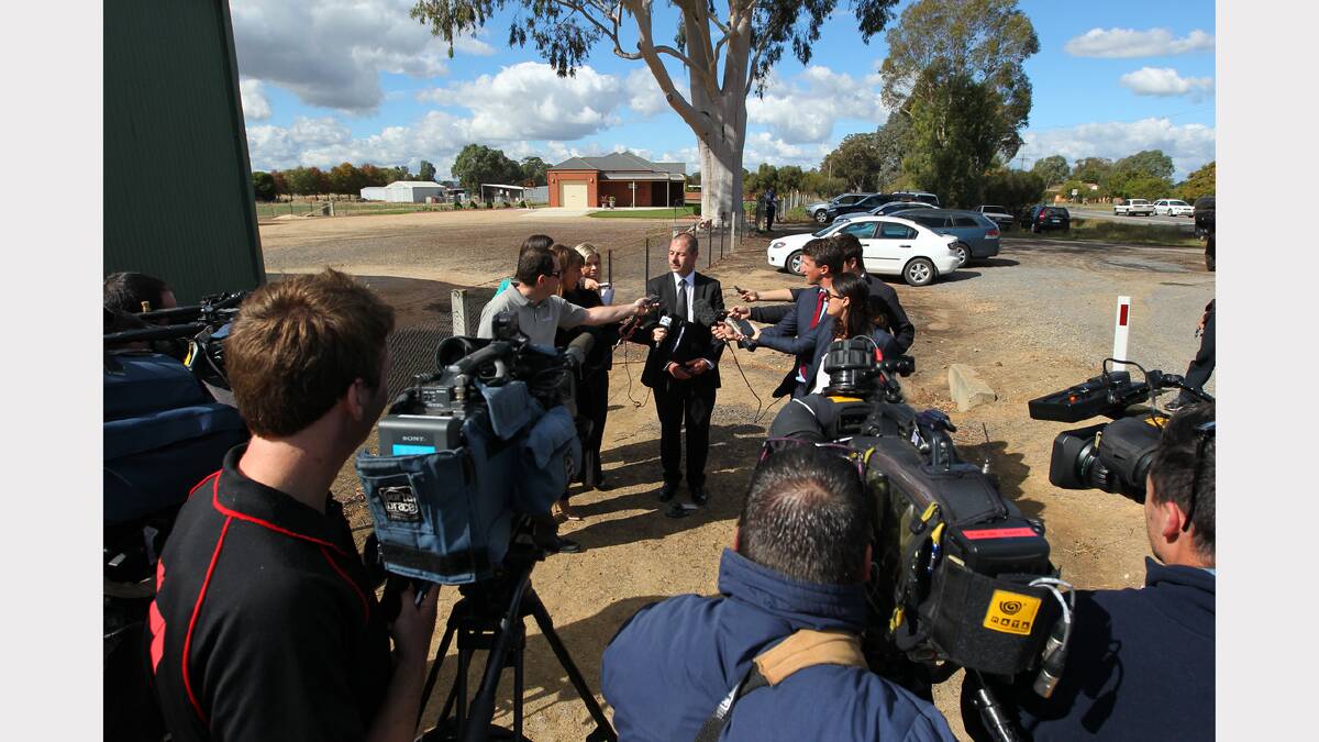 Detective Snr Sgt Steve McIntyre speaking to media outside the Wangaratta property yesterday. PICTURE: Matthew Smithwick