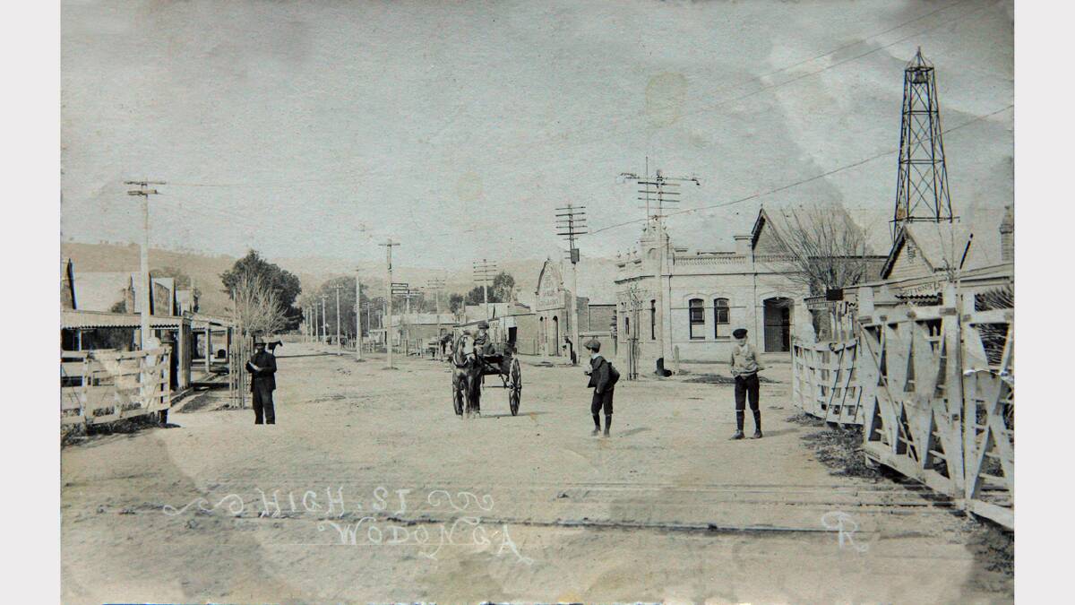  High Street Wodonga about 1910, looking towards where the water tower is today.