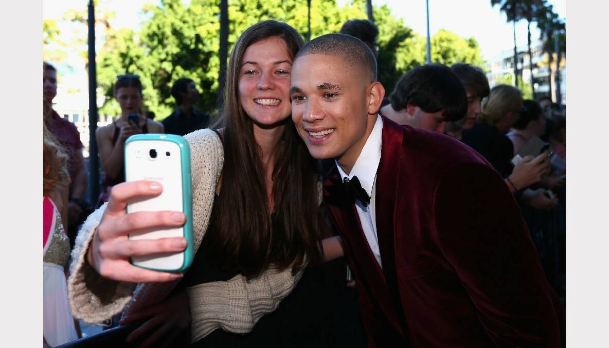 Nathaniel Willemse poses with a fan at the 27th Annual ARIA Awards. Picture: GETTY IMAGES