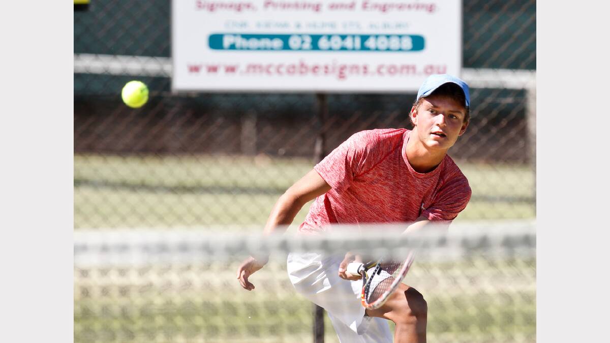 Isaac Dallinger fell to good friend Georgije Babic 6-2 7-5 in the boys’ under-14s final.