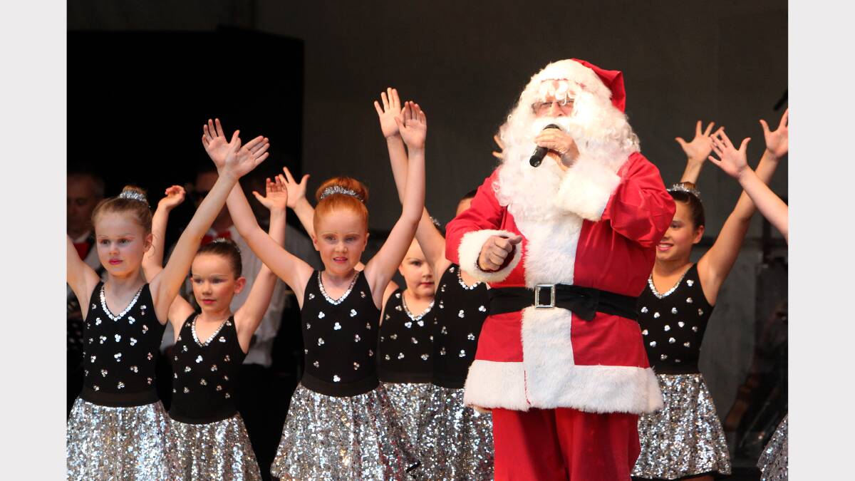 Santa with the kids from Sharen Reynolds School of Dance