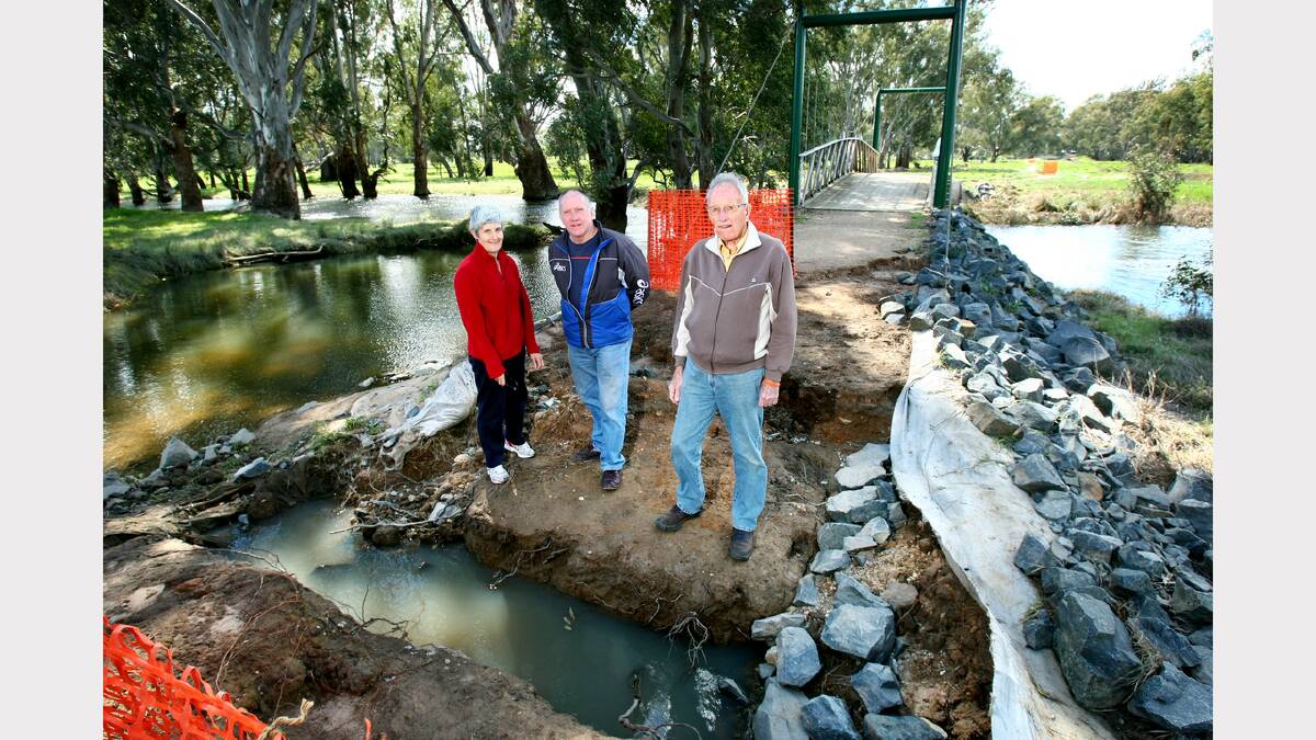 As part of the Bonegilla Advisory group management committee, John Hillier assessed the Murray Valley Rail Trail damage following floods.