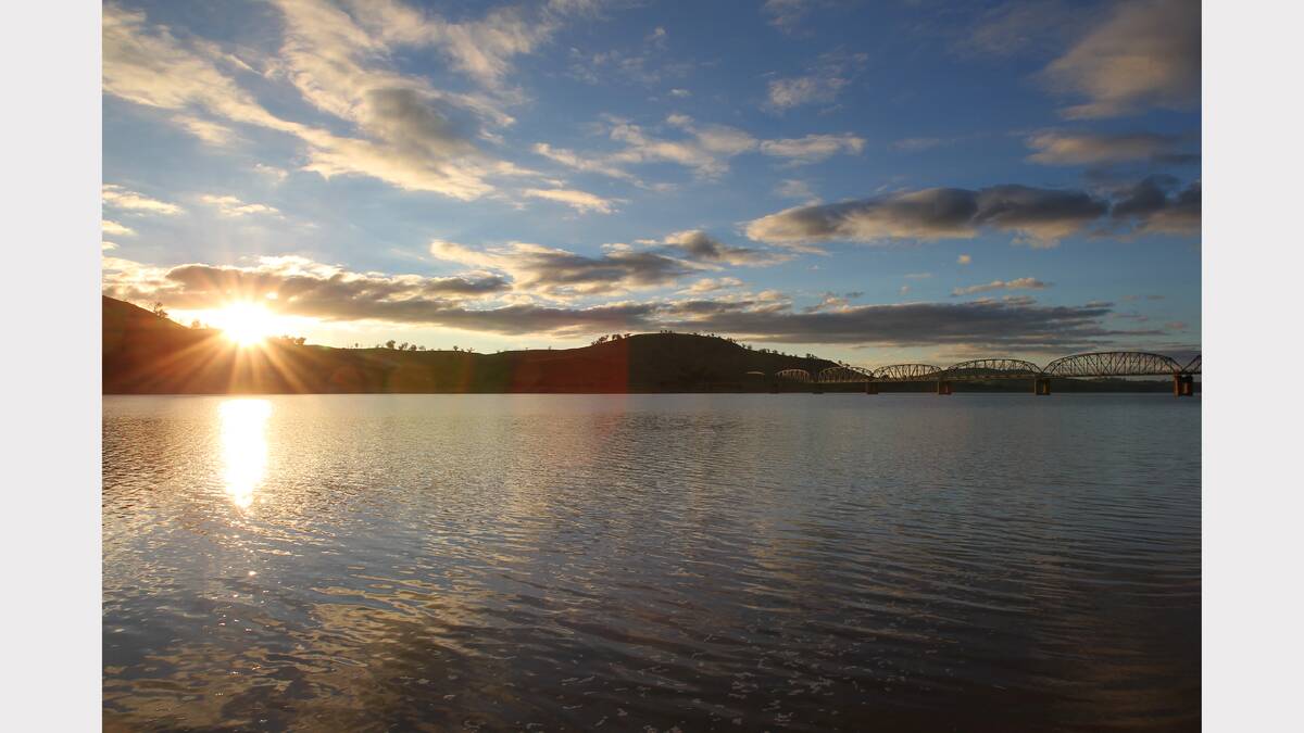 Lake Hume water levels changing after rain and releases. Picture: MARK JESSER