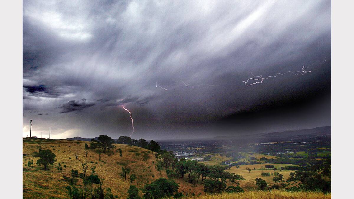 View of an incoming storm from huon Hill, Wodonga. January, 2005.