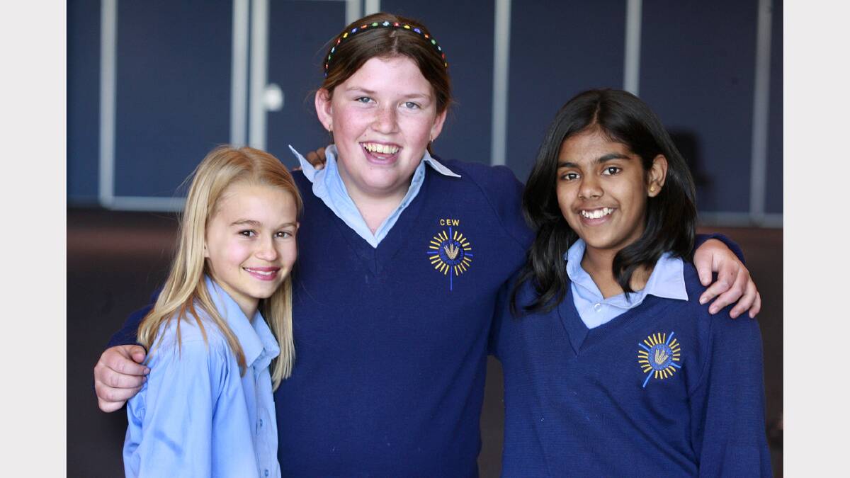 Ezra Lonergan (middle), 13, with her friends Bethany Haxby, 12, and Shayal Chandra, 12 at Wodonga Catholic College in 2007.