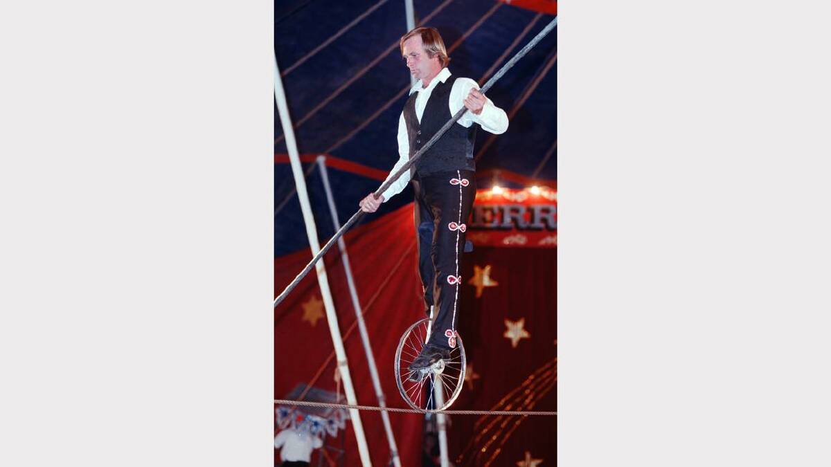 Performers at the Wodonga Show circus in 1998.