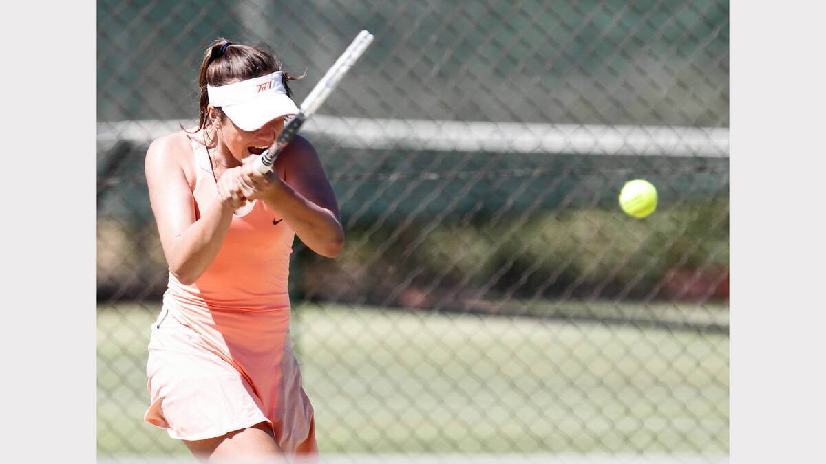 Ivana Poivic in the under-14s final.