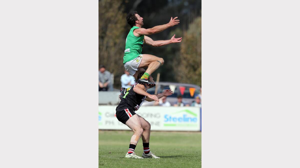 North Albury’s Brandon Ryan and Myrtleford’s Corey Southern found themselves in an unusual situation, according to Merkesteyn. “I saw what was going to happen through the lens and it’s a great shot because these days you just don’t see guys in footy get high marks like that so it was just a full-blown effort,” he says. 