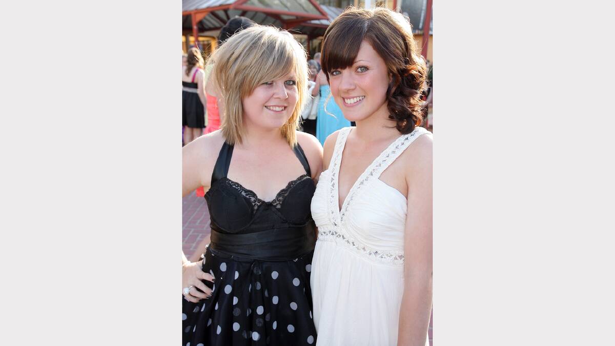 2008 - Wodonga High School - Bess Coulston and Chantel Edwards.