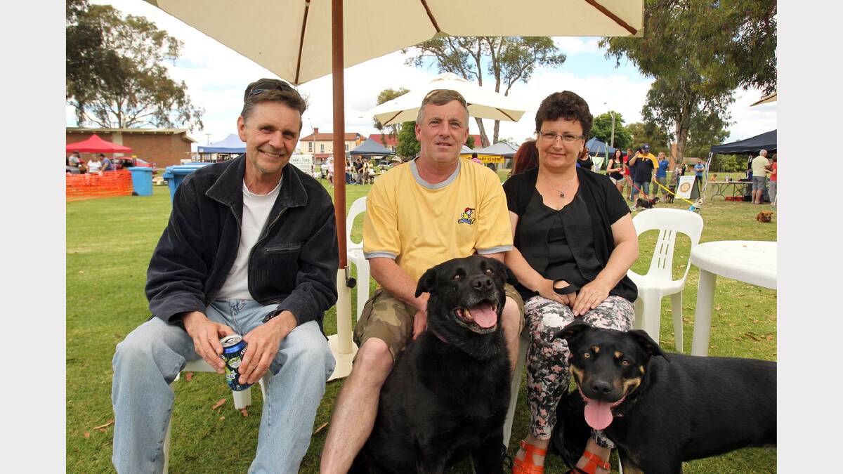 Albury's Kim Cook, Baranduda's Steve Hudson and Baranduda's Janet Martin enjoyed the day out with their dogs Angel and Sally.