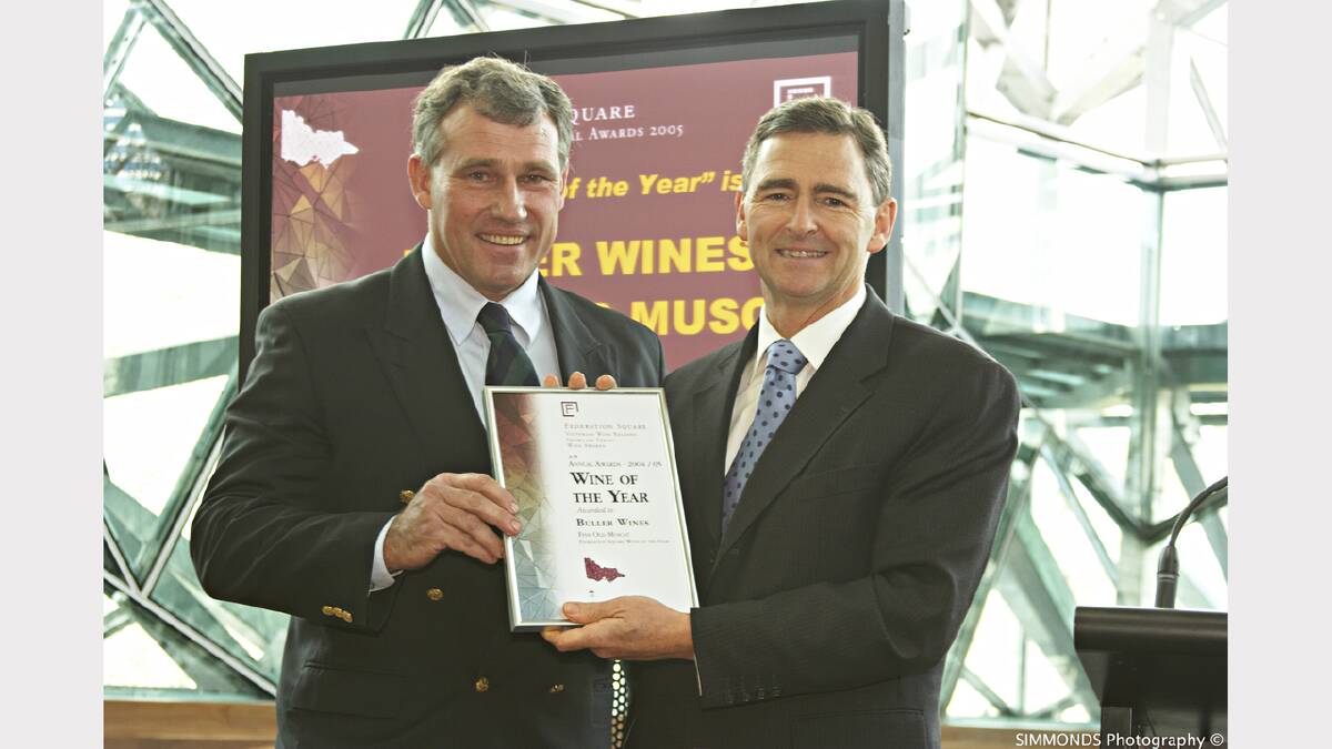 Andrew Buller receives the Wine of the Year award from john Brumby at the inaugural Federation Square Wine Awards.