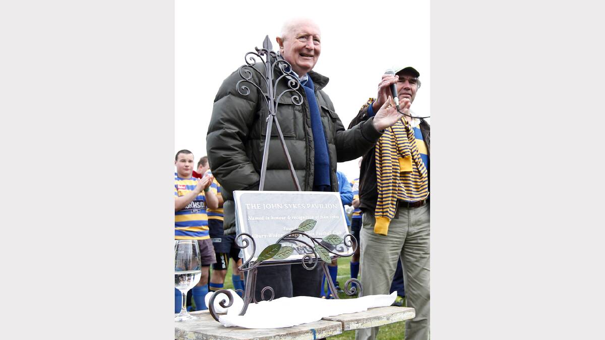 2013 - John Sykes gives a speech after being told the Albury Steamers would name a stand after him. 
