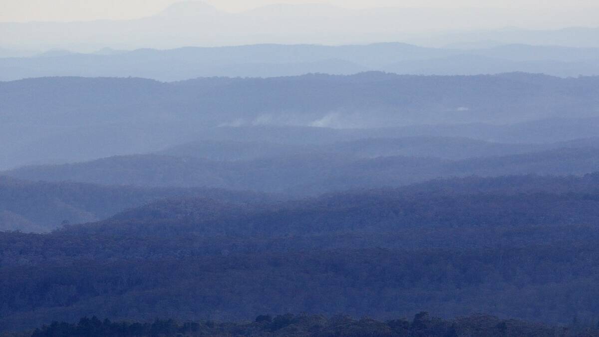  Views from Mt Tomah of the State Mine Fire looking north towards Mount Tootie. Picture: Wolter Peeters The Sydney Morning Herald