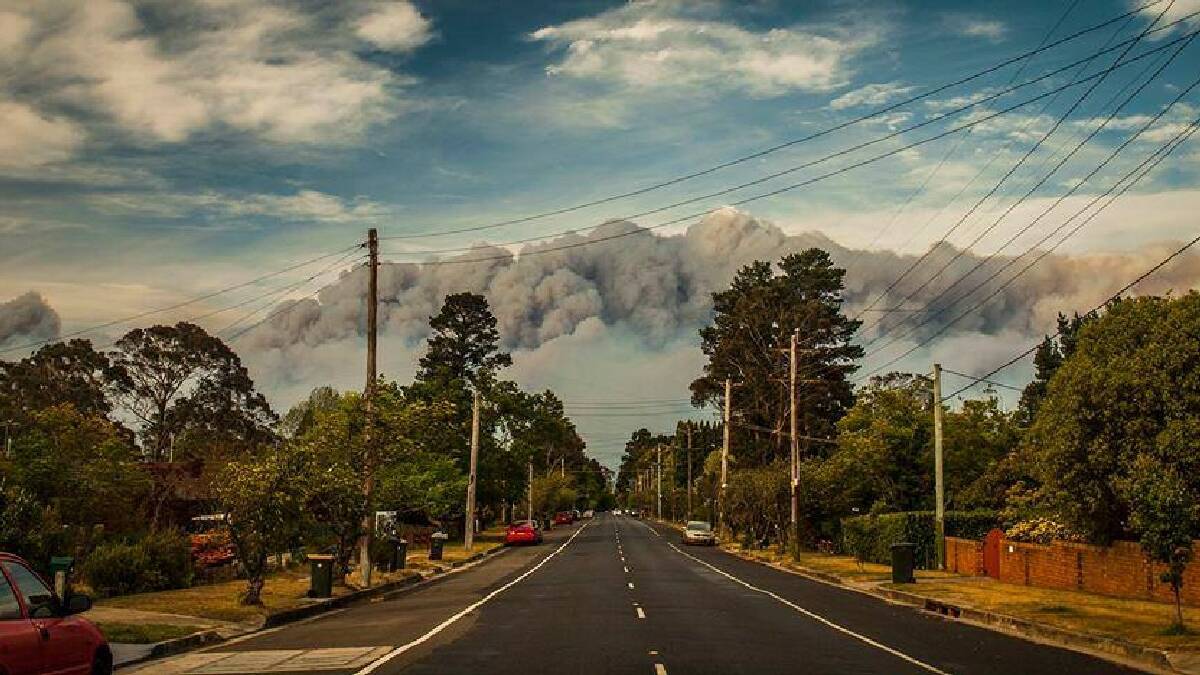 An amazing photo from a resident in Katoomba on the road to Blackheath.