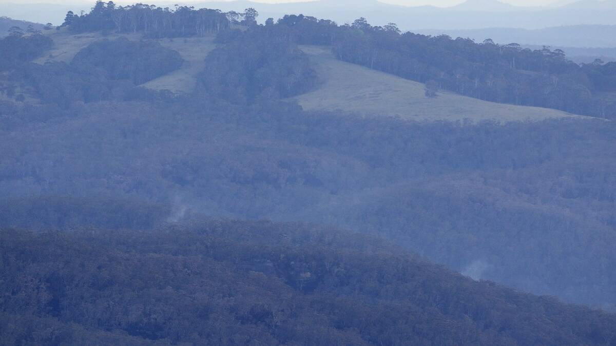  Views from Mt Tomah of the State Mine Fire looking north towards Mount Tootie. Picture: Wolter Peeters The Sydney Morning Herald