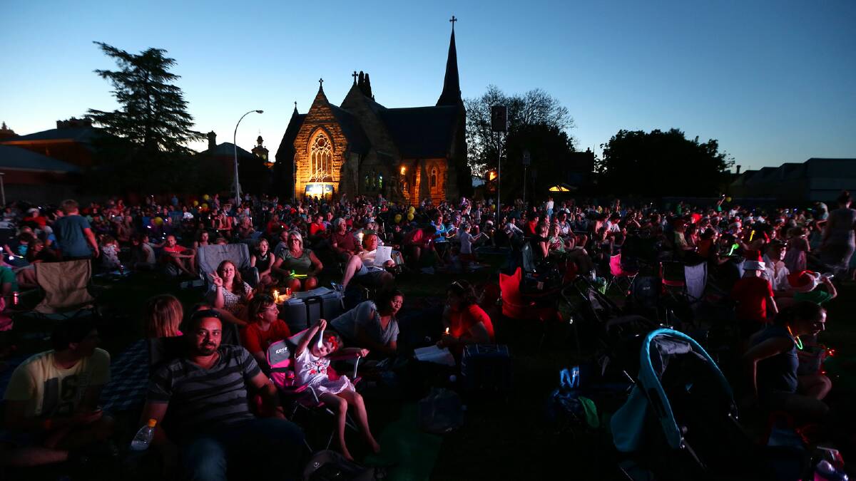 Albury Carols by Candlelight drew around 8000 people. PICTURE: John Russell.