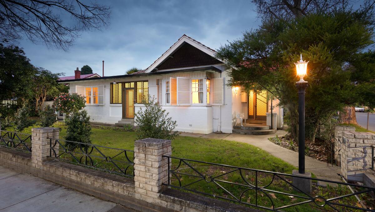 630 Kiewa Street, Albury, will be auctioned on Saturday October 2 at 11am.