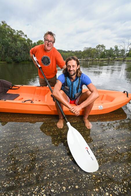 Italian adventurer kayaking the Murray thanks Border's 'angels'