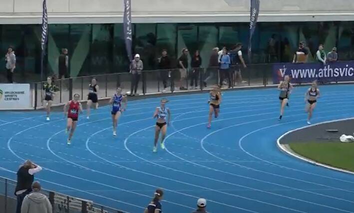 Bella Pasquali enters the home straight with a decent lead at Lakeside Stadium.