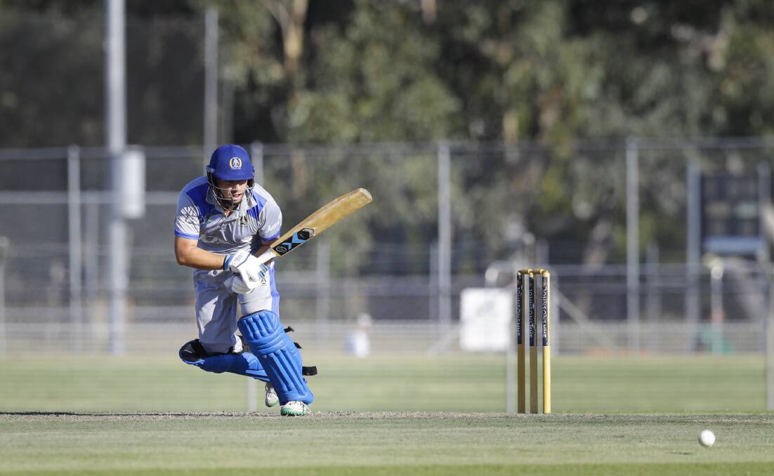 Ross Dixon batting for Albury during the run-chase. Picture: ASH SMITH