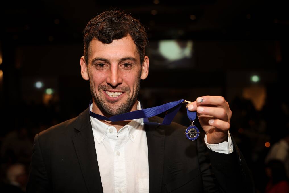 Leigh Masters with the Morris Medal. Picture by James Wiltshire