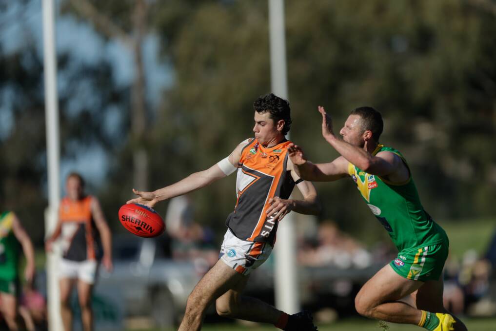 The Giants gave Holbrook a real run for their money in the Hume League preliminary final. Picture by Tara Trewhella