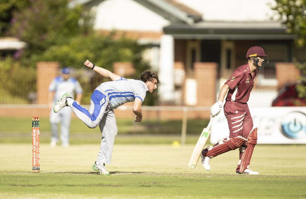 Albury captain Ross Dixon took five wickets but finished on the losing side. Picture: ASH SMITH