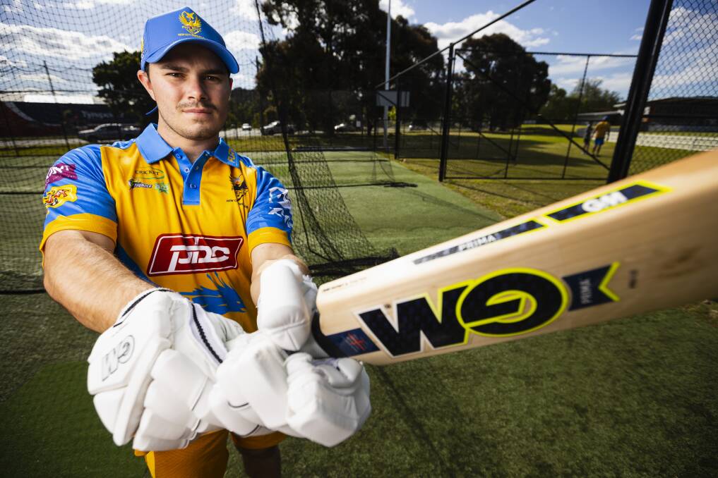 Eben Botha in the nets at Urana Road Oval. Picture by Ash Smith