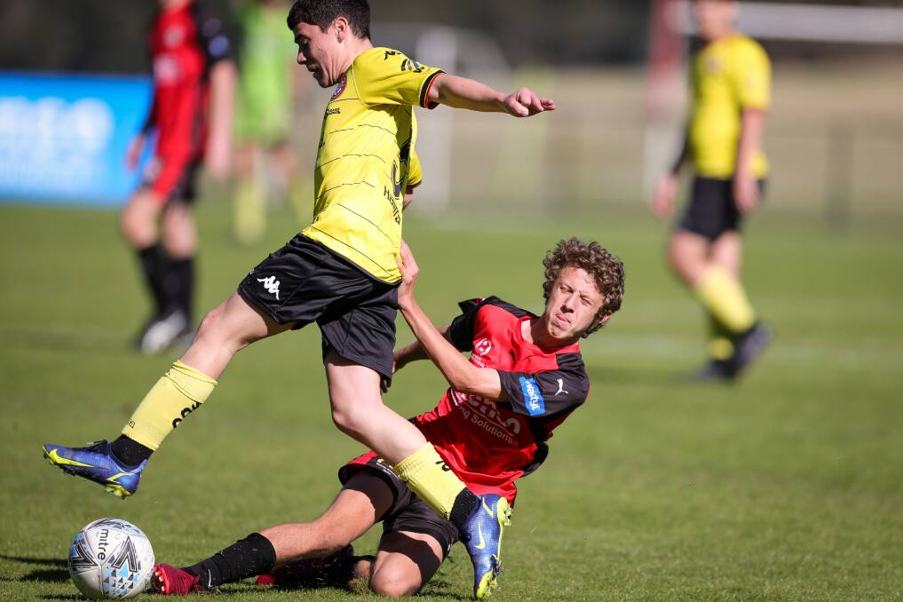 Flynn O'Neill gets stuck in for Murray United. Picture: JAMES WILTSHIRE