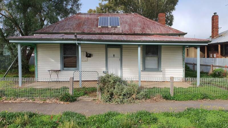 This off-the-grid cottage in Pyramid Hill sold for $75,000. Photo: Supplied 