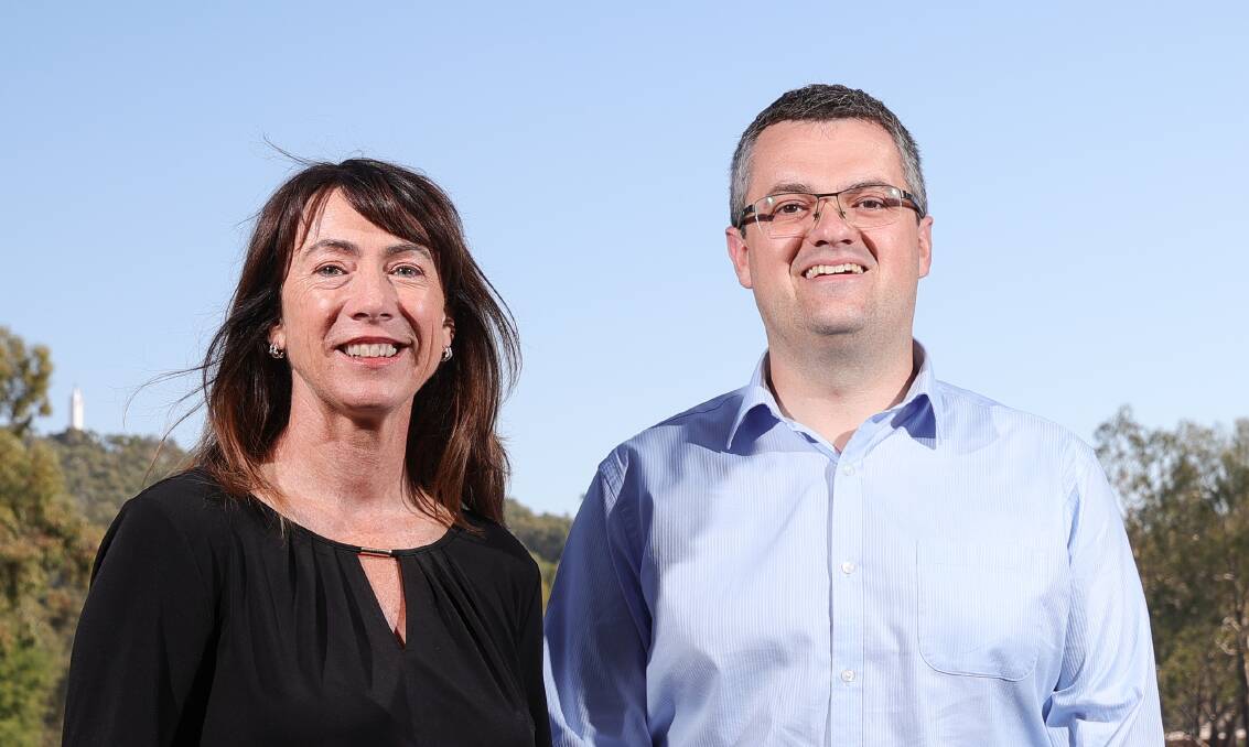 CALL FOR UNITY: Albury mayor Kylie King and Wodonga mayor Kev Poulton have urged residents to turn out to tomorrow's rally. Picture: JAMES WILTSHIRE