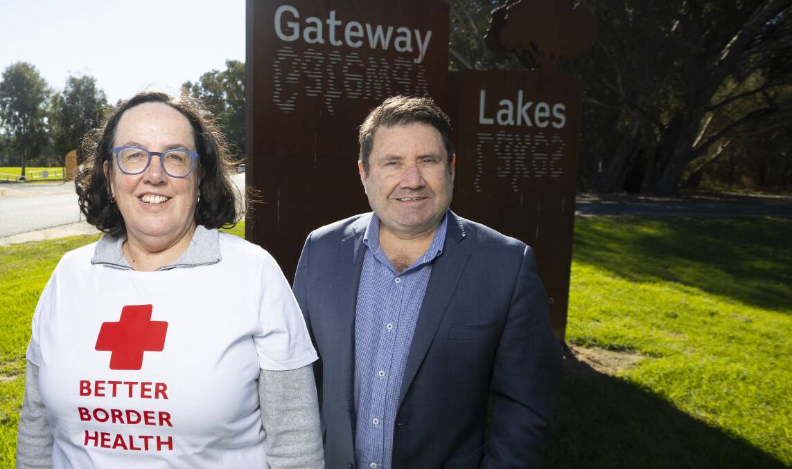 Di Thomas and Craig Underhill at Wodonga's Gateway Lakes where a rally for a new hospital was held in May. 