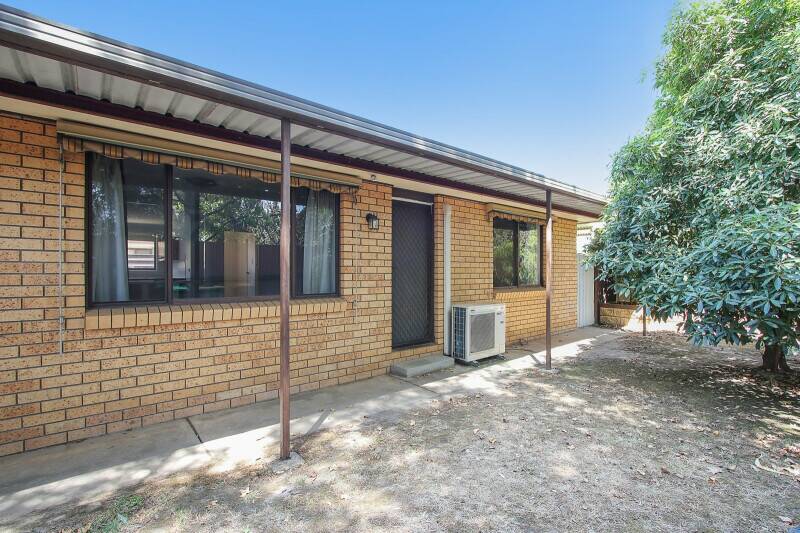 3-559 Kemp Street, Lavington was passed in for $260,000. Picture supplied