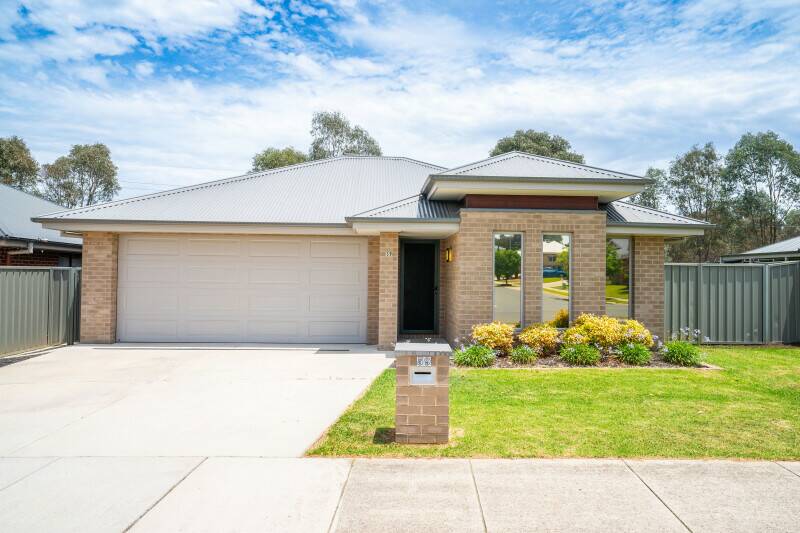 59 Songlark Crescent, Thurgoona sold for $615,000. Picture supplied
