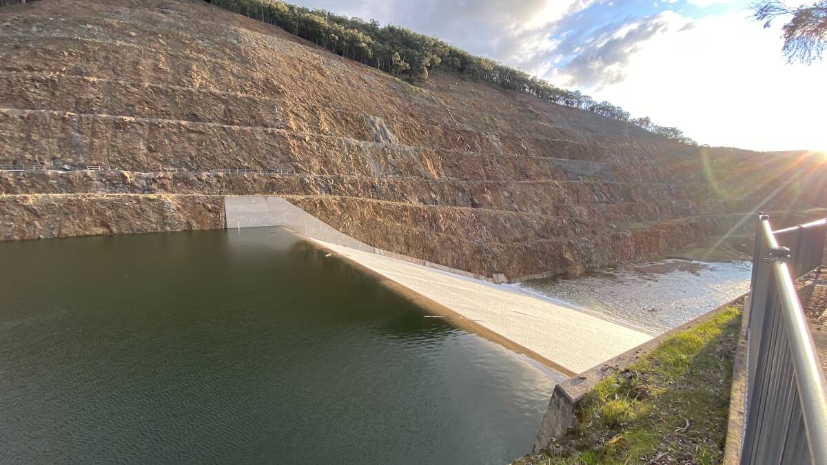 Dartmouth Dam spilling over on Friday. Speak Up wants the government and dam authorities to be transparent about water management. Picture by Lloyd Polkinghorne