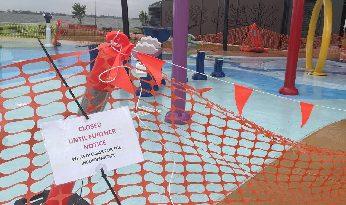 The Yarrawonga Splash Park was cordoned off on Tuesday, November 7, with a temporary barricade. Picture by Ted Howes